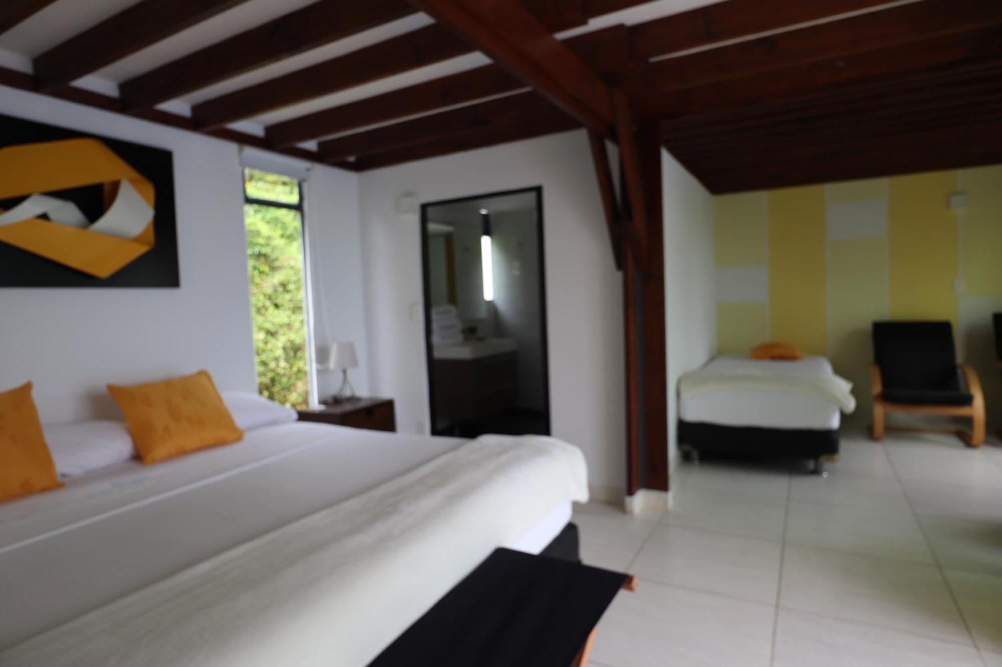 Hotel Syvanna Wellness And Spa Cerritos Bagian luar foto