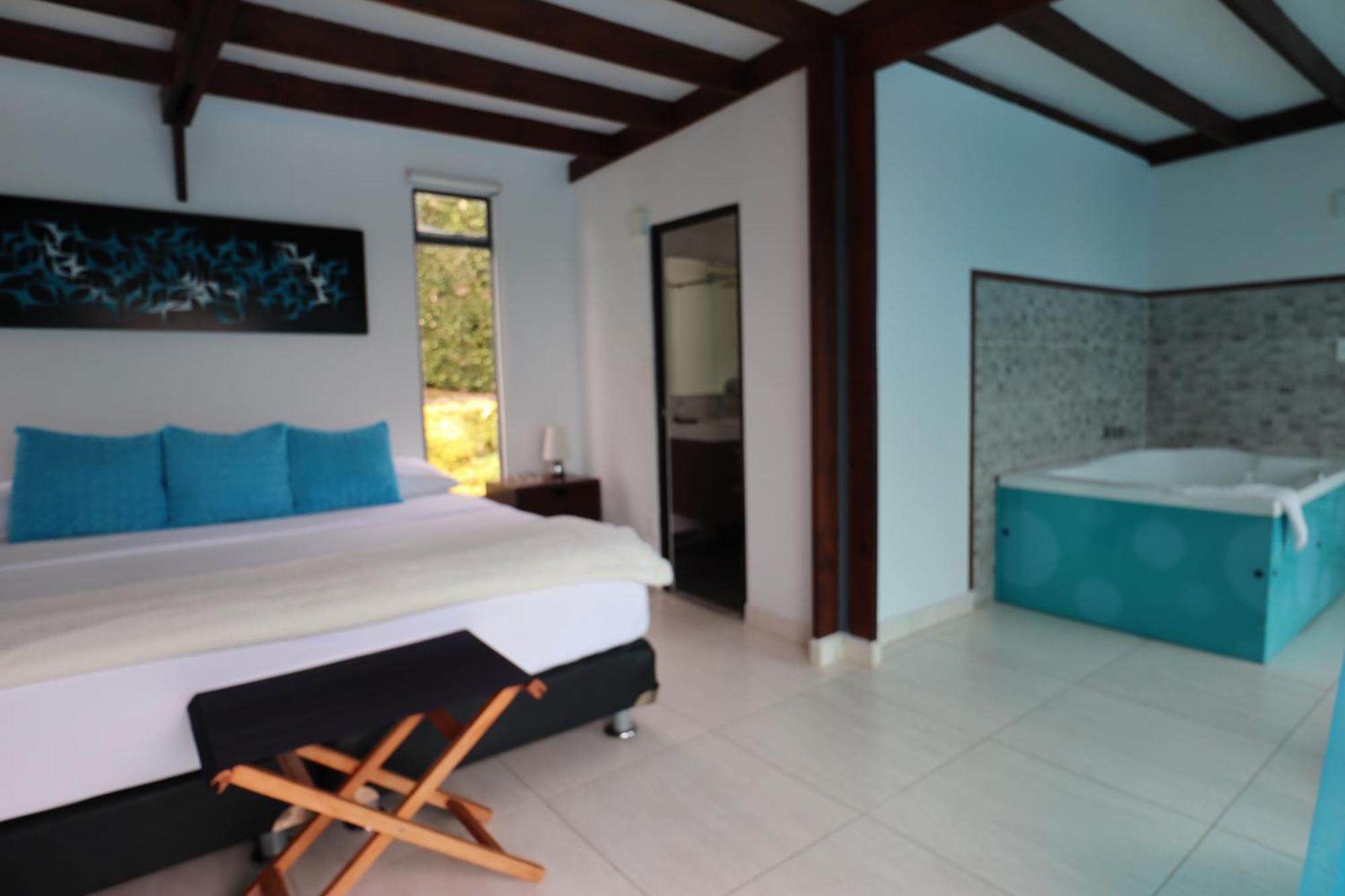 Hotel Syvanna Wellness And Spa Cerritos Bagian luar foto