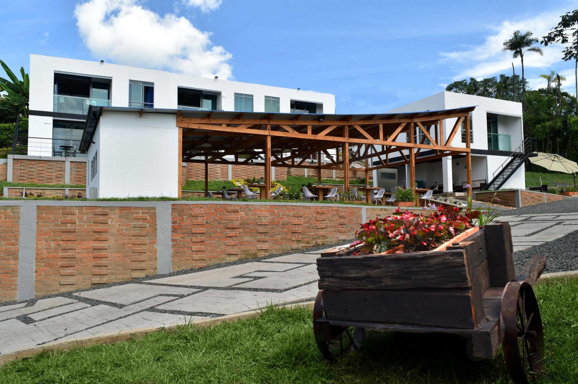 Hotel Syvanna Wellness And Spa Cerritos Bagian luar foto