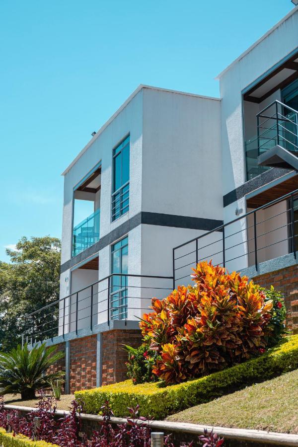 Hotel Syvanna Wellness And Spa Cerritos Bagian luar foto